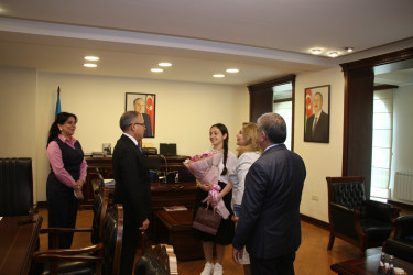 Buraxılış imtahanında yüksək nəticə əldə etmiş Şəhanə Abbasova ilə görüş keçirilmişdir