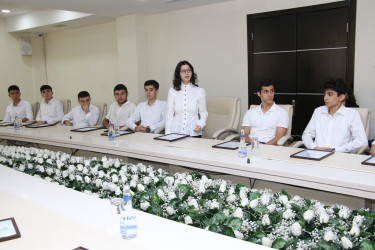Səbail rayonunda qəbul imtahanlarında yüksək nəticə göstərən məzunlarla görüş keçirilmişdir