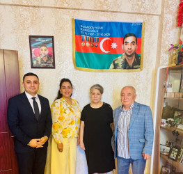 Səbail rayonunda şəhidlərin ailə üzvləri ziyarət olunur