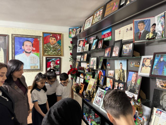 Səbail rayonunda şəhidlərin ailə üzvləri ziyarət olunur