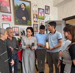 Səbail rayonunda şəhidlərin ailə üzvləri ziyarət olunur
