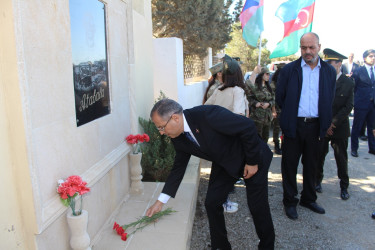 Anım Günü ilə əlaqədar Vətən müharibəsi şəhidlərinin məzarları ziyarət olunub