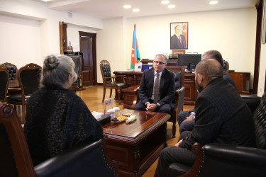 Rayon İcra Hakimiyyətinin başçısı Vətən müharibəsi şəhidi Əli Tağıyevin valideynləri ilə görüş keçirib