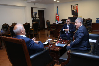 Rayon İcra Hakimiyyətinin başçısı Vətən müharibəsi şəhidi mayor İlkin Əhədzadənin atası ilə görüş keçirmişdir