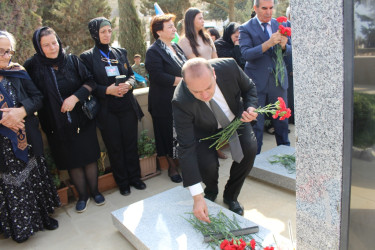 İsmayıl Hüseynovun Vətən müharibəsində şəhid olmasının ildönümü münasibətilə məzarı ziyarət olundu