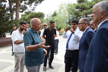 Rayon İcra Hakimiyyətinin başçısı Badamdar qəsəbəsində sakinlərlə səyyar görüş keçirib