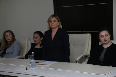 Rayon İcra Hakimiyyətinin başçısı Vuqar Zeynalov RİHBA-nın sektor müdiri Qabil Vahidovu yubileyi münasibətilə təbrik etmişdir