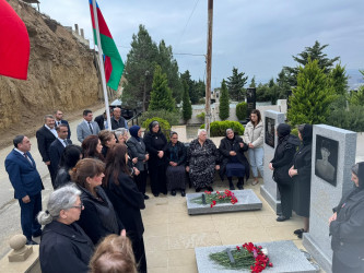 İsmayıl Hüseynovun şəhid olmasının ildönümü ilə bağlı məzarı ziyarət olundu