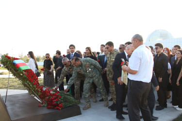 27 sentyabr - Anım Günü ilə əlaqədar Zəfər parkı ziyarət olundu
