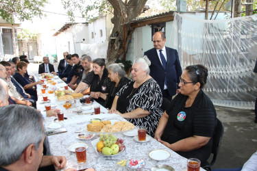 Rayon İcra Hakimiyyətinin başçısı şəhid ailələri ilə görüş keçirib