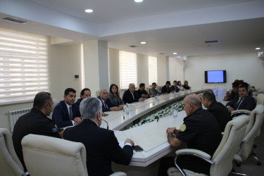 Səbail rayonunda “Su hövzələrində insanların təhlükəsizliyinin təmin edilməsi” mövzusunda müşavirə keçirilib