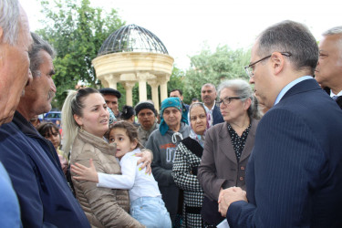 Səbail Rayon İcra Hakimiyyətinin başçısı Bibiheybət qəsəbəsində sakinlərlə növbəti dəfə görüşmüşdür