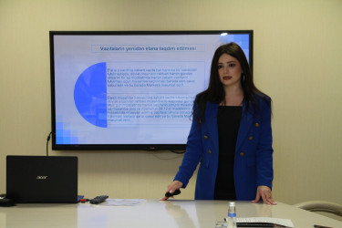 Səbail Rayon İcra Hakimiyyətində “Dövlət orqanlarında inzibati vəzifələrin tutulması şərtləri və qaydaları” mövzusunda təlim keçirilmişdir