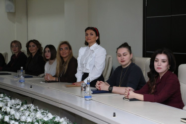 Səbail Rayon İcra Hakimiyyətində 31 dekabr - Dünya Azərbaycanlılarının Həmrəylik Günü və Yeni il münasibəti ilə tədbir keçirilmişdir