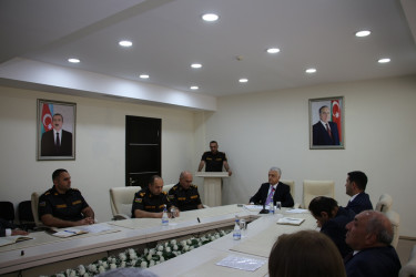 Səbail rayonunda “Su hövzələrində insanların təhlükəsizliyinin təmin edilməsi” mövzusunda müşavirə keçirilib