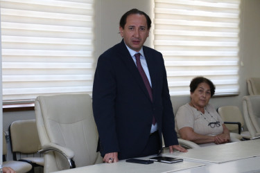 Səbail Rayon İcra Hakimiyyətində “Heydər Əliyev – müasir Azərbaycanın memarlıq irsi” mövzusunda tədbir keçirilib