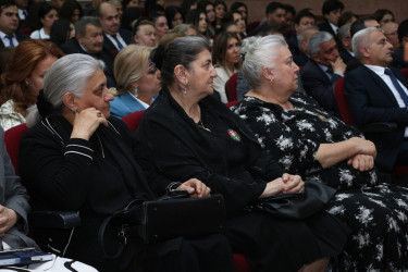 Səbail Rayon İcra Hakimiyyətində Ümummilli Lider Heydər Əliyevin anadan olmasının 103-cü ildönümü həsr olunmuş tədbir keçirilmişdir