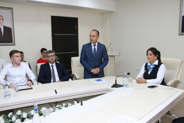 Səbail rayonunda qəbul imtahanlarında yüksək nəticə göstərən məzunlarla görüş keçirilmişdir