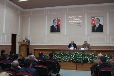 Səbail rayonunda 2025-ci ildə mülki müdafiə sahəsində görülmüş işlərin yekunları və 2026-cı ildə qarşıda duran vəzifələrə həsr olunmuş müşavirə keçirilib