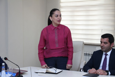 Rayon İcra Hakimiyyətinin başçısı Vuqar Zeynalov RİHBA-nın əməkdaşı Yeganə Məmmədovanı yubileyi münasibətilə təbrik etmişdir