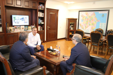 Rayon İcra Hakimiyyətinin başçısı şəhid atası Mirzağa Ağayev ilə görüş keçirmişdir