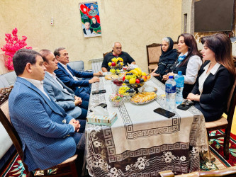 Səbail rayonunda şəhidlərin ailə üzvləri ziyarət olunur