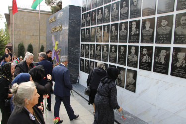 27 sentyabr - Anım Günü ilə bağlı Badamdar qəsəbəsində “Şəhidlər abidəsi” ziyarət edilmişdir