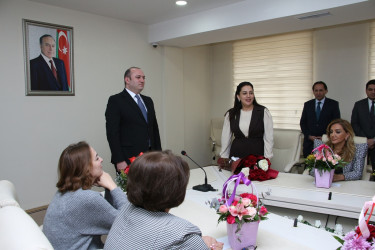 8 Mart – Beynəlxalq Qadınlar Günü münasibətilə Səbail Rayon İcra Hakimiyyətinin xanım əməkdaşları təbrik edilib