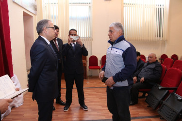 Rayon İcra Hakimiyyətinin başçısı Badamdar qəsəbəsində sakinlərlə səyyar görüş keçirib