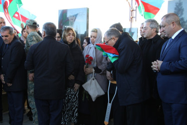 Birinci Qarabağ müharibəsində itkin düşmüş şəhid Elçin Quliyevlə vida mərasimi keçirilib