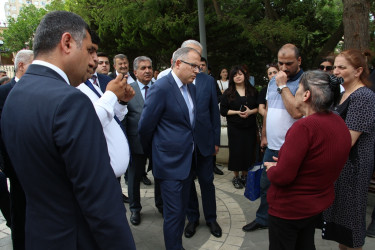 Rayon İcra Hakimiyyətinin başçısı Badamdar qəsəbəsində sakinlərlə səyyar görüş keçirib