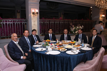 Səbail rayonunda Ümummilli Liderin anım günü ilə əlaqədar ehsan süfrəsi təşkil olunub