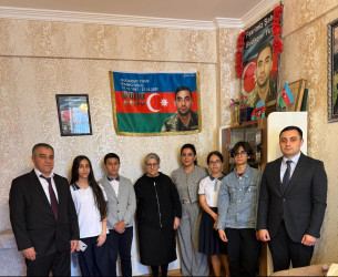 Səbail rayonunda şəhidlərin  ailə üzvləri ziyarət olunub