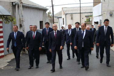 Rayon İcra Hakimiyyətinin başçısı yeni asfalt örtüyü çəkilmiş küçələrə baxış keçirmişdir
