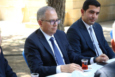 Badamdar qəsəbəsi Heydər Əliyev parkında sakinlərlə görüş keçirilmişdir