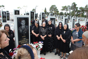 Şəhid mayor İlkin Əhədzadənin ildönümü münasibətilə Hərbi Memorial Məzarlıqdakı məzarı ziyarət olunub