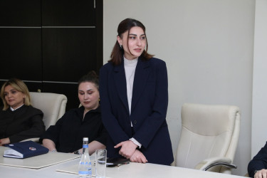 Rayon İcra Hakimiyyətinin başçısı Vuqar Zeynalov RİHBA-nın əməkdaşı Yeganə Məmmədovanı yubileyi münasibətilə təbrik etmişdir