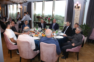 Səbail rayonunda Ümummilli Liderin anım günü ilə əlaqədar ehsan süfrəsi təşkil olunub