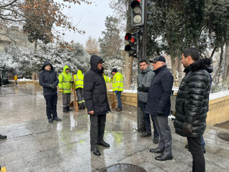 Qarlı hava şəraiti ilə əlaqədar Səbail rayonu ərazisində nəzarət tədbirləri həyata keçirilir