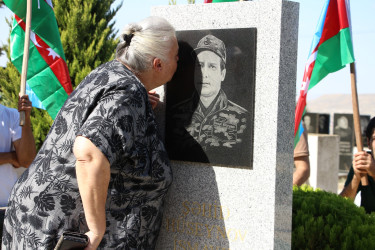 Səbail rayonunda Anım Günü ilə əlaqədar şəhidlərin məzarları ziyarət olundu