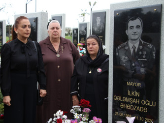 Şəhid mayor İlkin Əhədzadənin ildönümü münasibətilə Hərbi Memorial Məzarlıqdakı məzarı ziyarət olunub