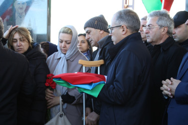 Birinci Qarabağ müharibəsində itkin düşmüş şəhid Elçin Quliyevlə vida mərasimi keçirilib