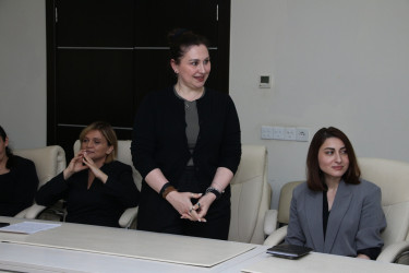 Rayon İcra Hakimiyyətinin başçısı Vuqar Zeynalov RİHBA-nın sektor müdiri Qabil Vahidovu yubileyi münasibətilə təbrik etmişdir