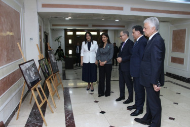 Səbail Rayon İcra Hakimiyyətində Ümummilli Lider Heydər Əliyevin anadan olmasının 103-cü ildönümü həsr olunmuş tədbir keçirilmişdir
