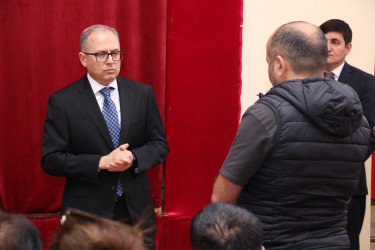 Rayon İcra Hakimiyyətinin başçısı Badamdar qəsəbəsində sakinlərlə səyyar görüş keçirmişdir
