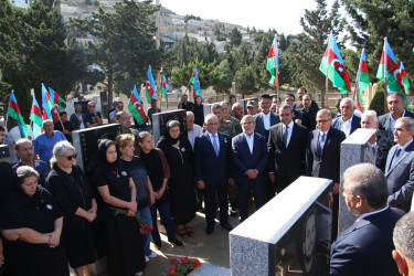 Səbail rayonunda Anım Günü ilə əlaqədar şəhidlərin məzarları ziyarət olundu