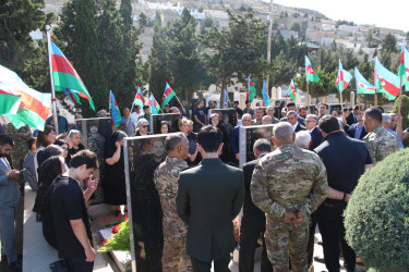 Səbail rayonunda Anım Günü ilə əlaqədar şəhidlərin məzarları ziyarət olundu