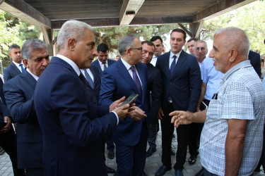 Rayon İcra Hakimiyyətinin başçısı tərəfindən Fəhlə əlləri parkında sakinlərlə səyyar görüş keçirilib