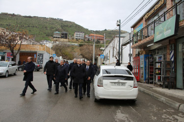 Rayon İcra Hakimiyyətinin başçısı 20-ci sahə yaşayış massivində sakinlərin müraciətlərini dinləmiş və əraziyə baxış keçirmişdir