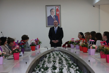8 Mart – Beynəlxalq Qadınlar Günü münasibətilə Səbail Rayon İcra Hakimiyyətinin xanım əməkdaşları təbrik edilib